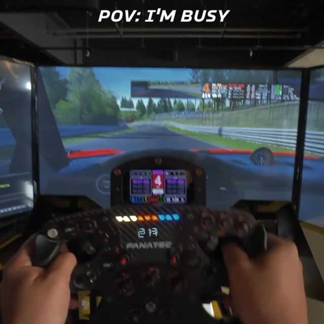 sry, i‘m busy… 😤

#nuerburgringesports #simracing #nuerburgring #ringlife